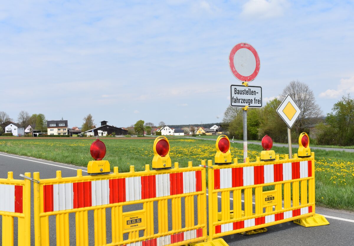 Wegen Baustelle wird Verkehr über Pressath umgeleitet