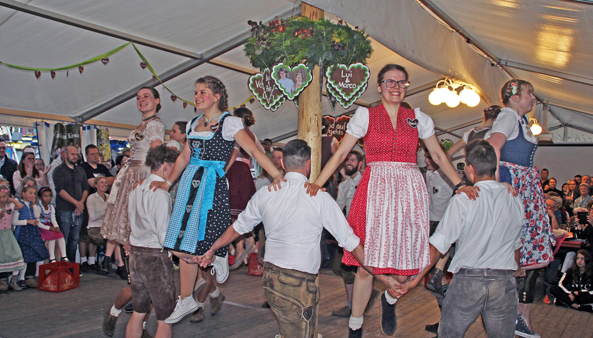 Weiherhammer Kirwa-Schnapsidee feiert 10. Geburtstag