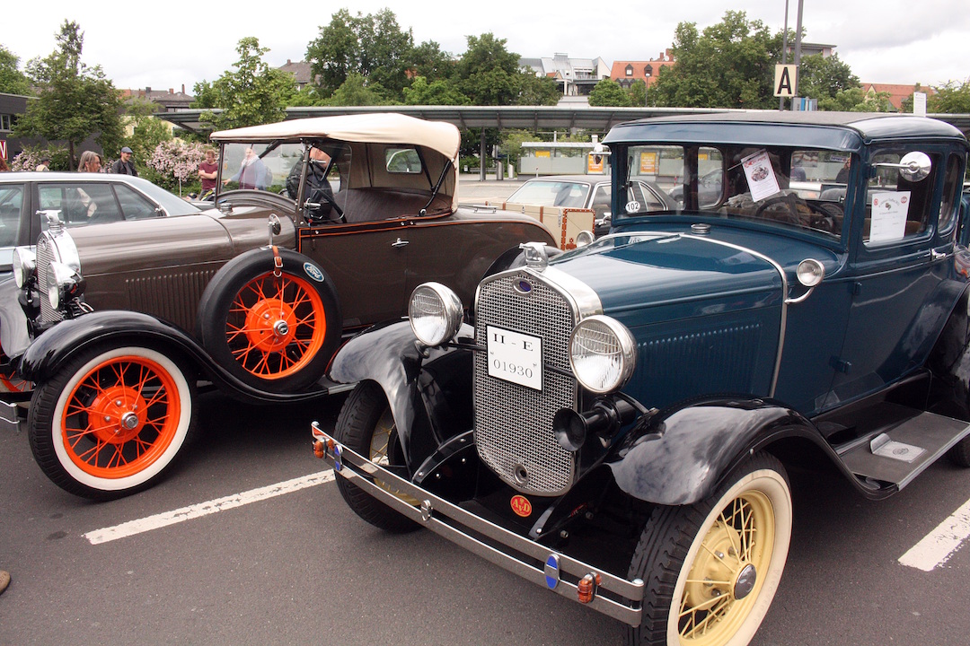200 Oldtimer rollten nach Weiden