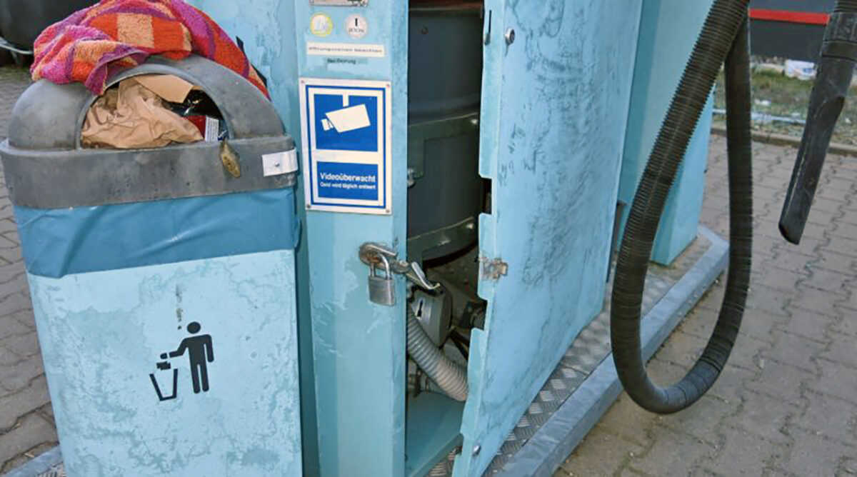 70 Euro-Münzen aus Staubsauger-Münzbehalter in Eschenbacher Autohaus abgesaugt