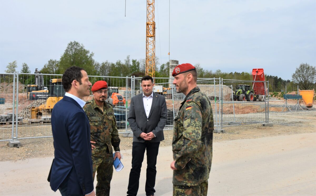 Sondervermögen von 100 Milliarden Euro für die Bundeswehr angekündigt