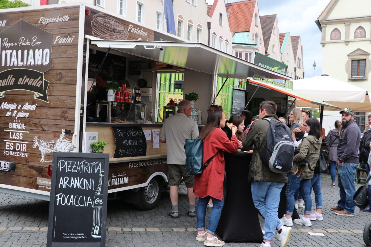 Genießen, Shoppen und Spaß haben beim Street ‘n‘ Food Festival!