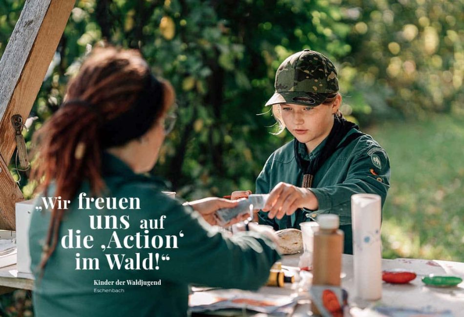 Diese zwei „Waldkinder“ sind gerne auf dem Holzweg