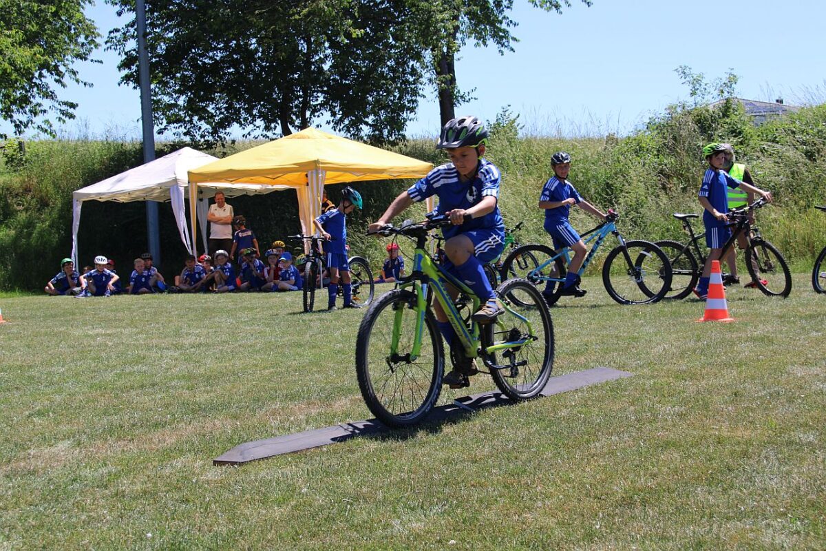 Fußball-Ferienschule: Geschickt in allen Lebenslagen