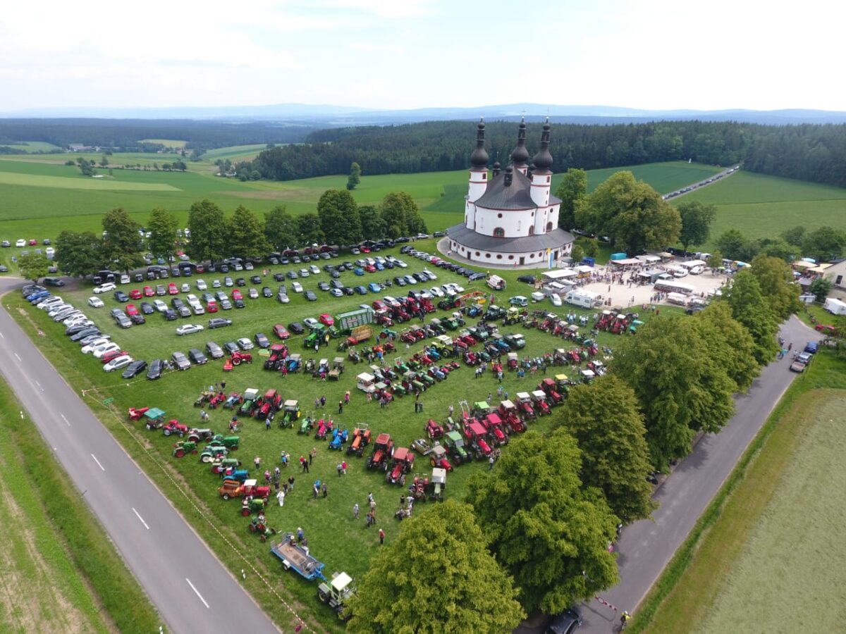 Oldtimer Bulldog-Treffen beim großen Kapplfest