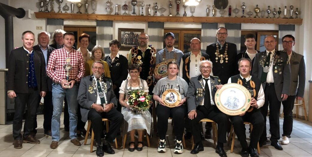Eichenlaubschützen ehren Könige des letzten Jahres