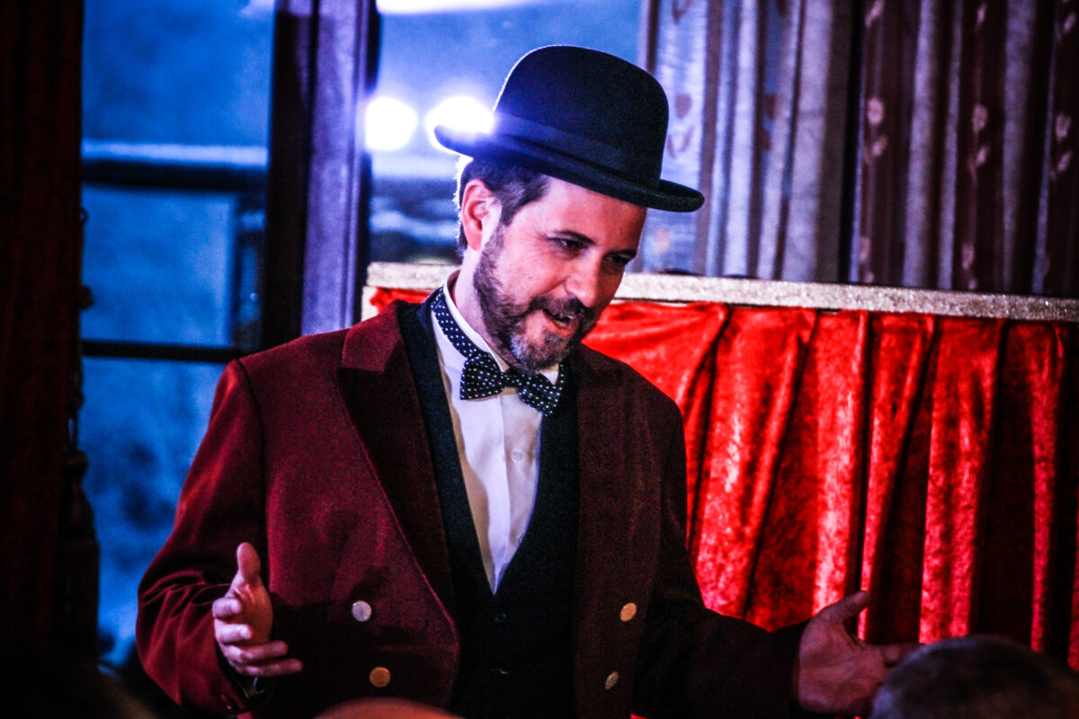 Mord in vier Gängen: „Freakshow“ kommt auf den Buchberg