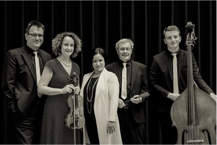 Von Wien bis an den Broadway: Das Schlossensemble berauscht