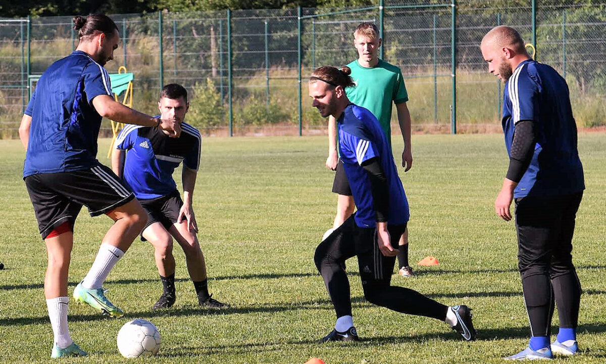 Gutes Omen beim Trainingsauftakt der SpVgg SV Weiden: Deutschland kann noch gewinnen