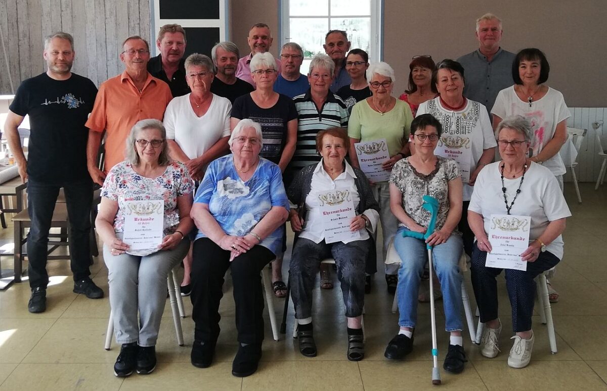 Stabwechsel beim Geselligkeitsverein „Unter uns“