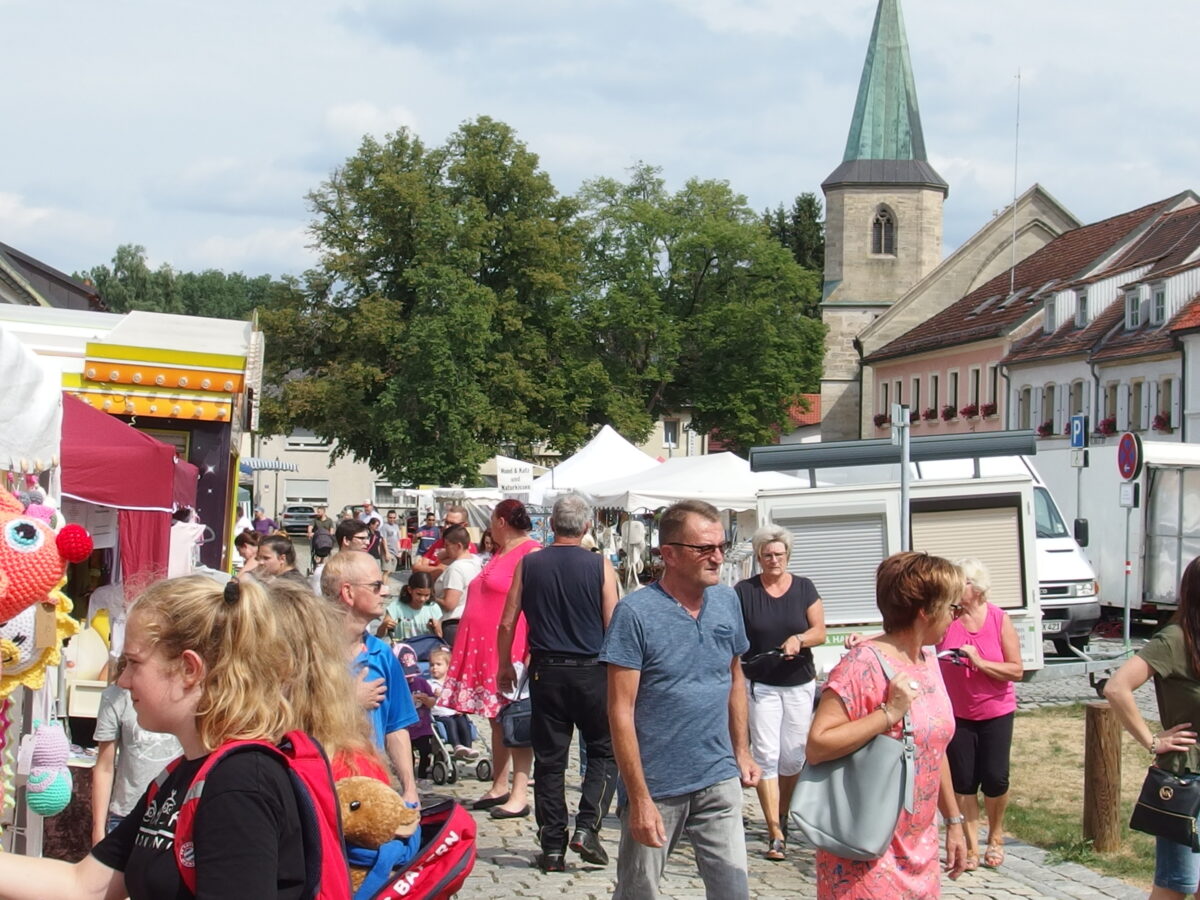 Traditioneller Annamarkt mit verkaufsoffenem Sonntag