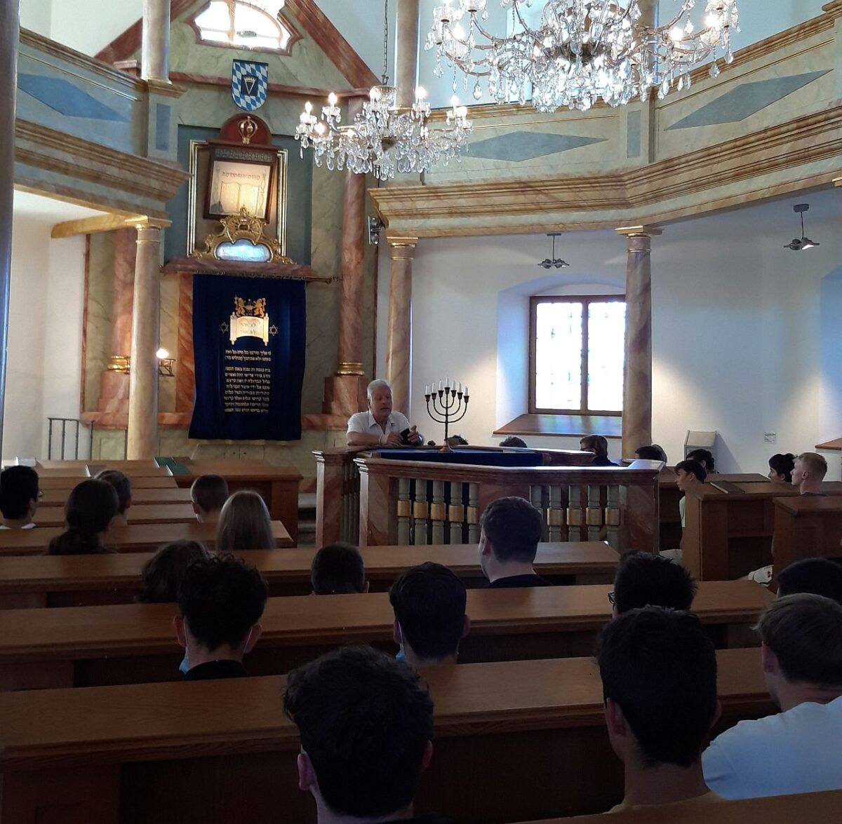 Ein Synagogenbesuch mit vielen wertvollen Facetten