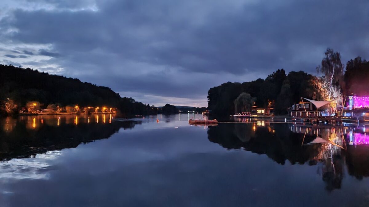 Feuerwerk am Rußweiher: „Oh Weiher“ ein voller Erfolg