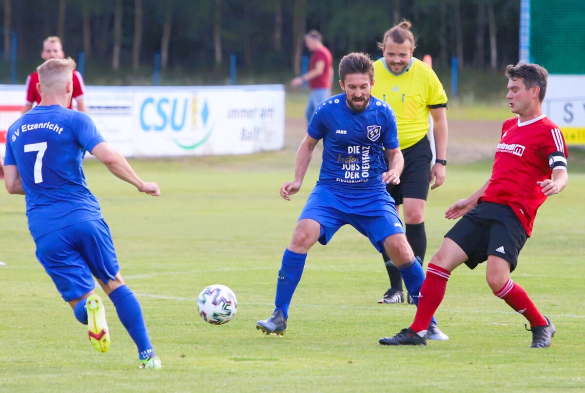 Bezirksliga startet in neue Saison: Etzenricht und Grafenwöhr vorne dabei?