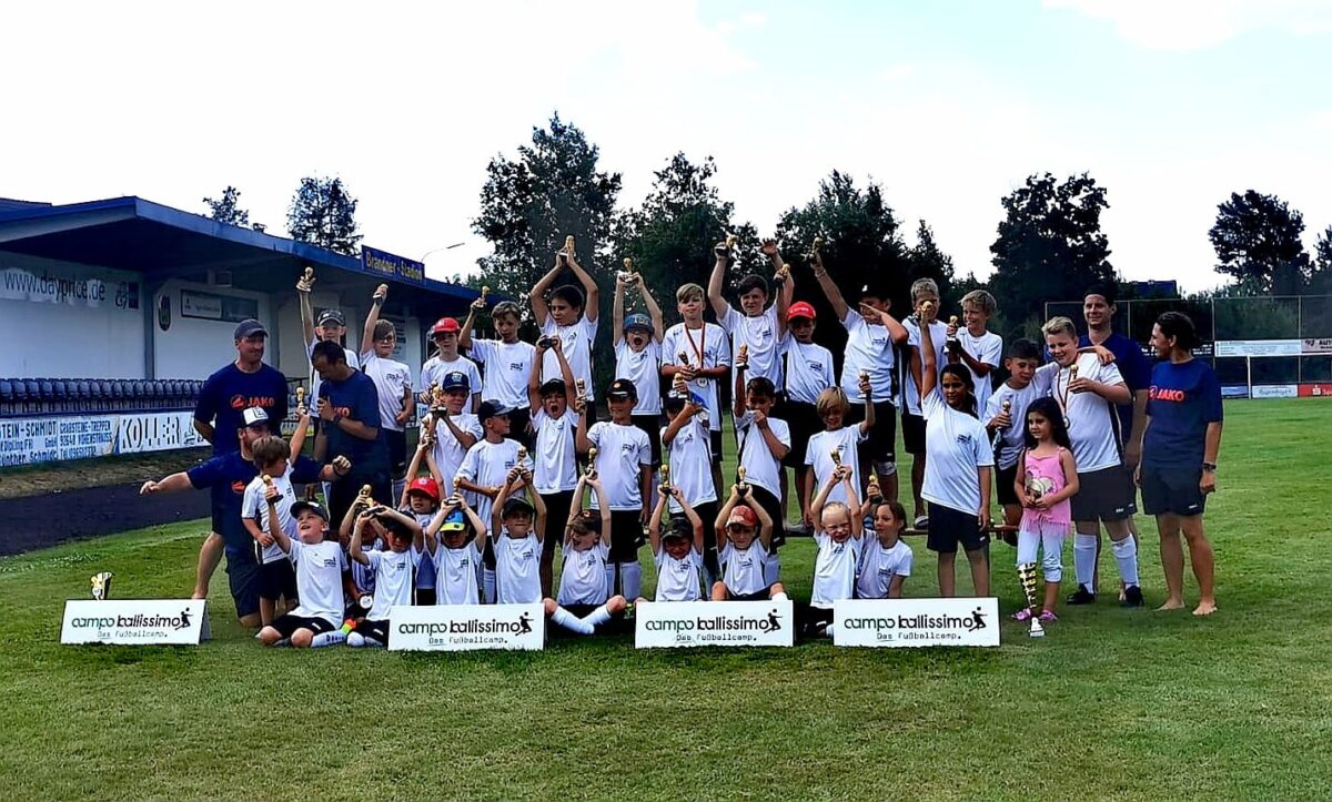 Torjäger, Trickser und Spielmacher: 36 begeisterte Kids beim Fußballcamp