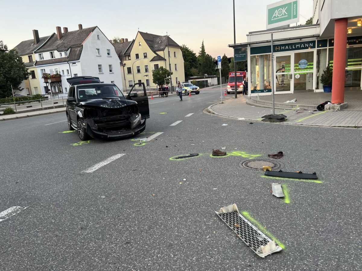 Verkehrsunfall mit schwerverletztem Rollerfahrer