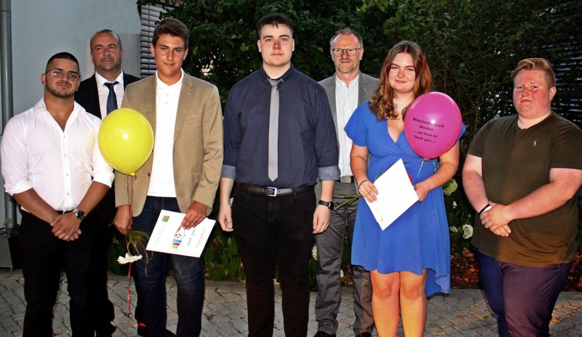 Neuer Lebensabschnitt: Zwei Jahrgänge feiern ihren Abschluss