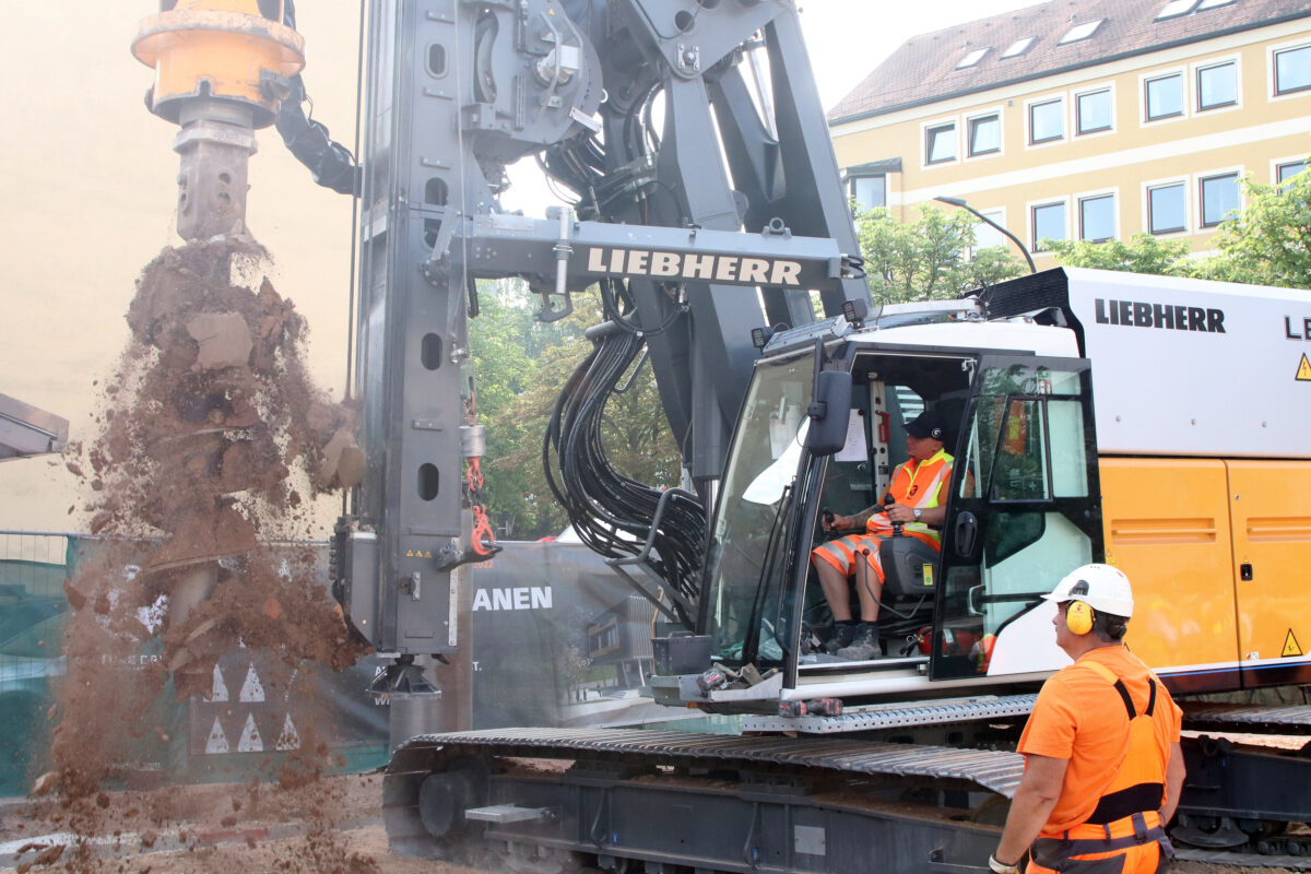 Härtetest für Elektro-Bohrgerät in Weiden: Premiere in der Oberpfalz