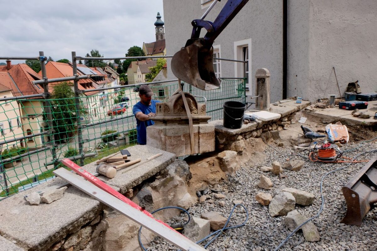 Ältestes Mauerwerk in Floß saniert