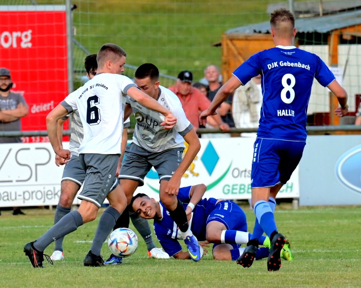 SpVgg SV Weiden verliert Auftaktspiel vor 1200 Zuschauern in allerletzter Minute