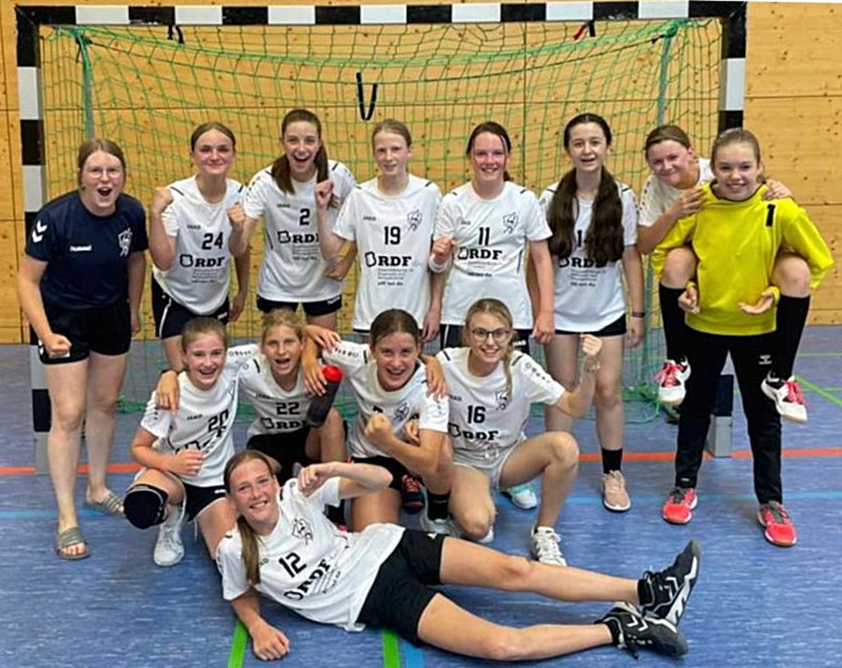 Weidener Handballmädels steigen in die Landesliga auf