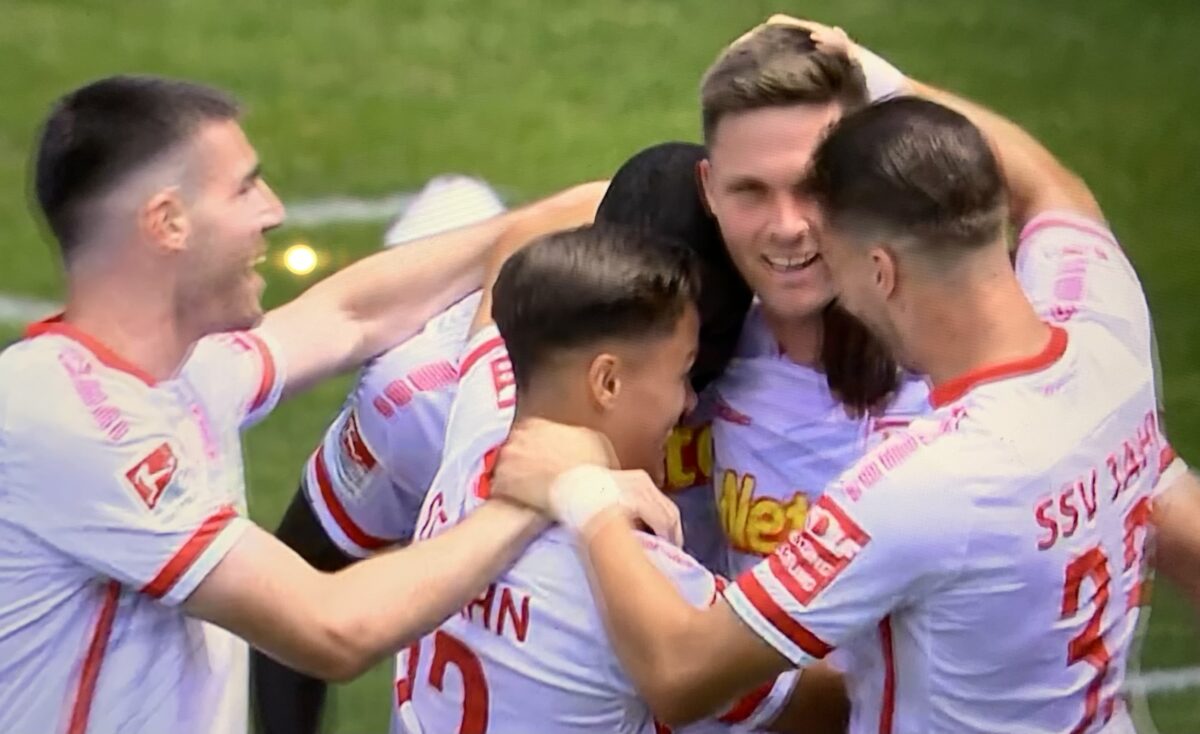 Jahn Regensburg feiert mit 2:0-Sieg gegen Darmstadt 98 gelungenen Saisonauftakt