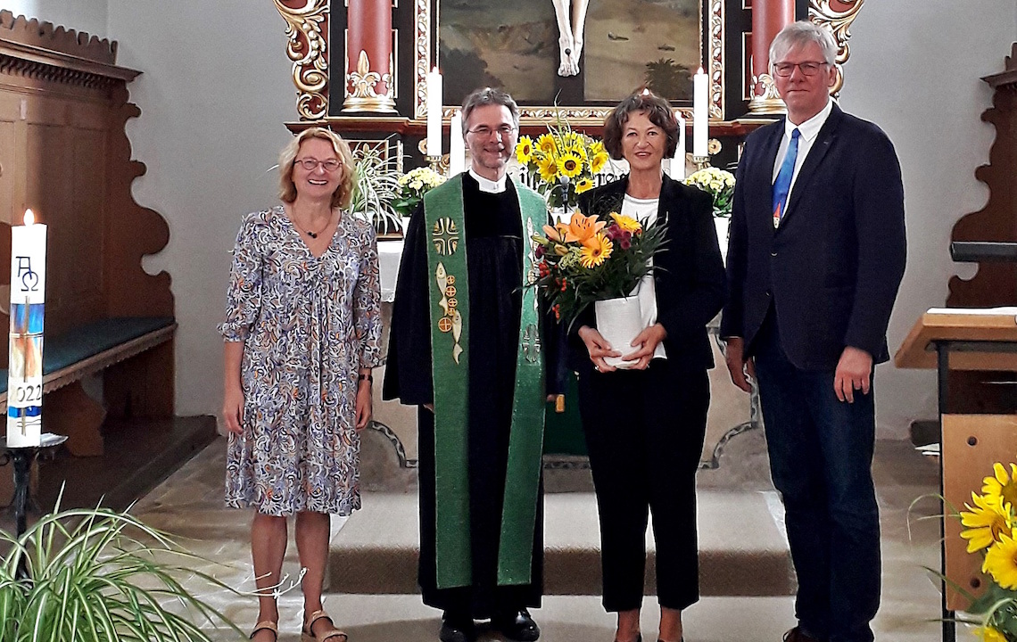 Lektorin Christiane Geiß sagt „Servus“