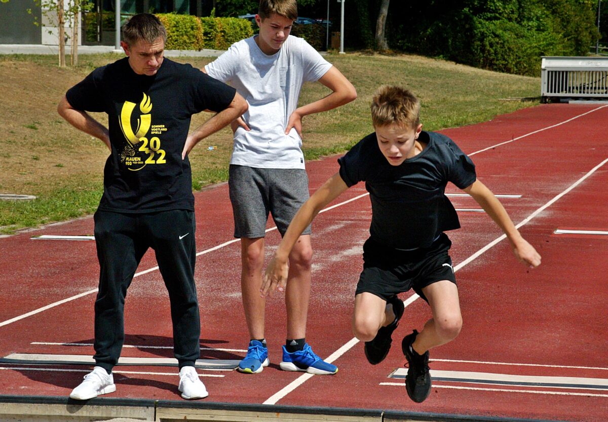 Springen, werfen, laufen und schwimmen für das Deutsche Sportabzeichen