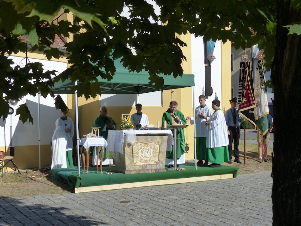 Spektakel in Neudorf: Der Ort feiert sich selbst