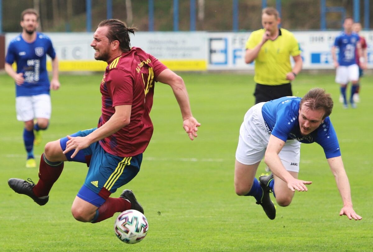 Bezirksliga Nord: Etzenricht muss zum Titelanwärter nach Grafenwöhr