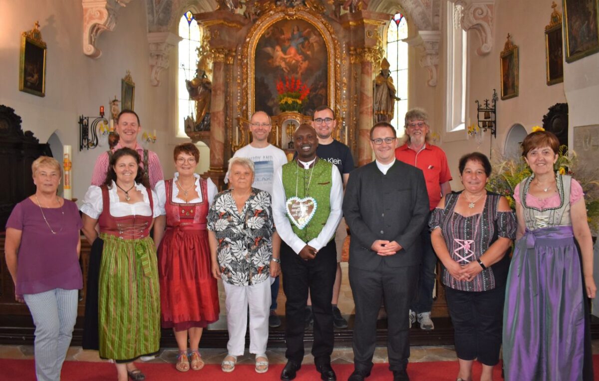 Vielen Dank und Servus, Pfarrvikar Gilbert