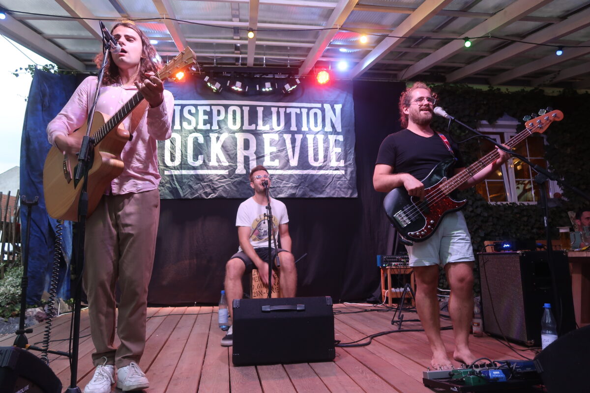 „Noisepollution Rockrevue“ begeistern im „Kulturbahnhof“