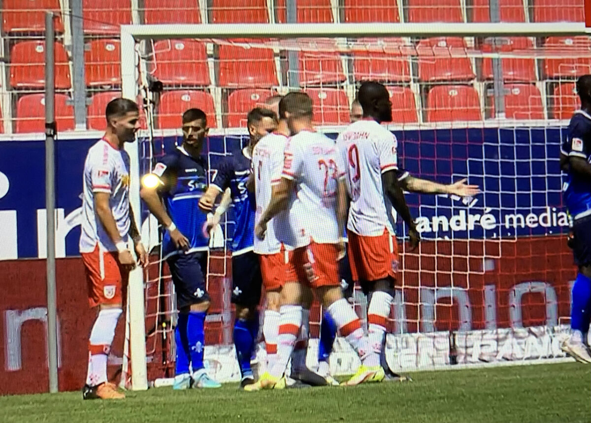 Jahn Regensburg will gegen 1. FC Nürnberg alle Neune
