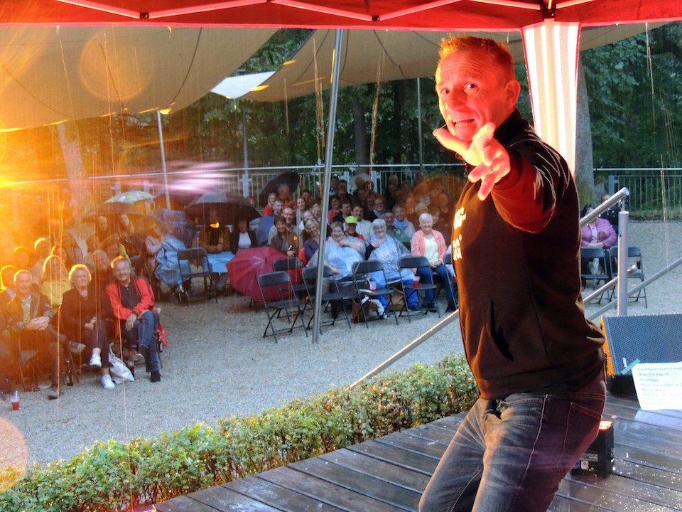 Michl Müller feiert in Grafenwöhr sein Bühnenjubiläum
