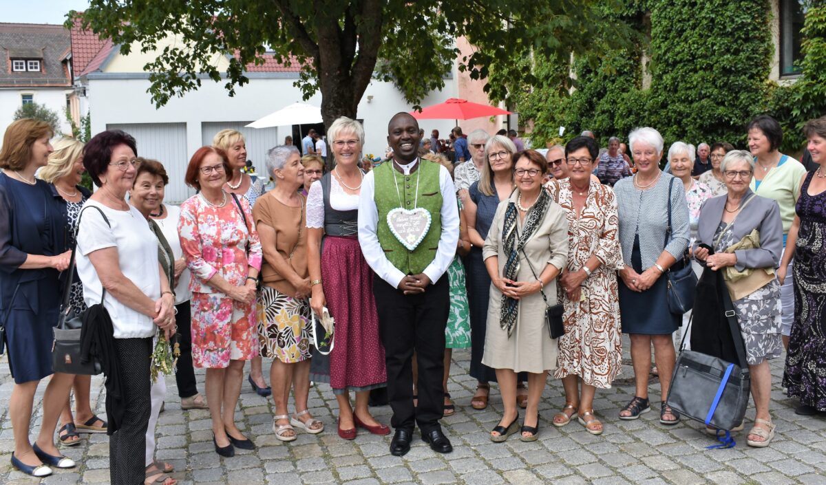 „Zum bayerischen Bua gehört auch eine bayerische Weste“
