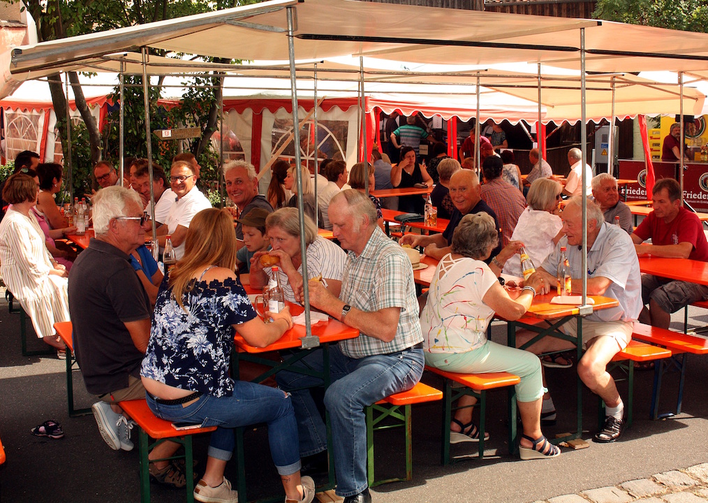 Geselligkeit war Trumpf beim Püchersreuther Dorffest