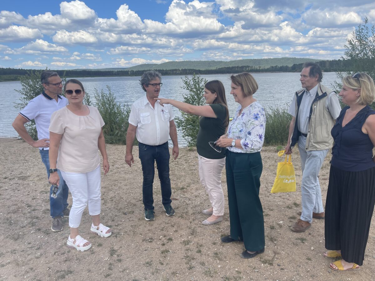 Die bayerische SPD-Vorsitzende Ronja Endres auf Sommertour durch den Norden der Oberpfalz