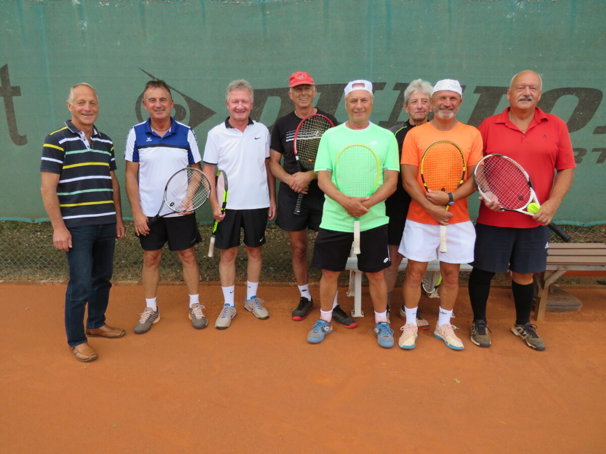 Tennis-Herren 60 des SV Altenstadt steigen nach makelloser Saison auf