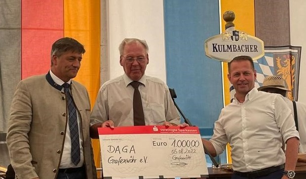 1.000 Euro für Wohltätigkeit und Mitmenschlichkeit