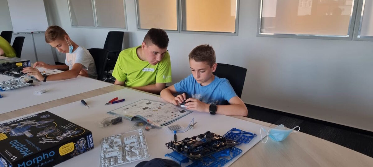 Technik-Checker-Camp: Schüler bauen Roboter