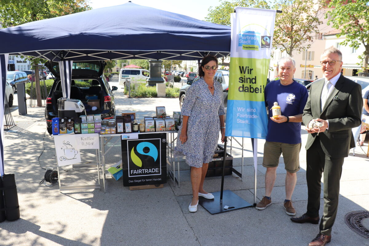 Neuer Fair-Trade-Stand auf Tirschenreuther Wochenmarkt
