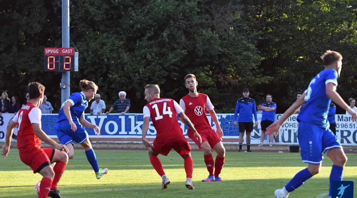 Etzenricht und SpVgg SV Weiden II bleiben Luhe-Wildenau auf den Fersen
