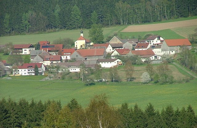 Die Roßwampenkirwa wieder mit neuem Leben erfüllt