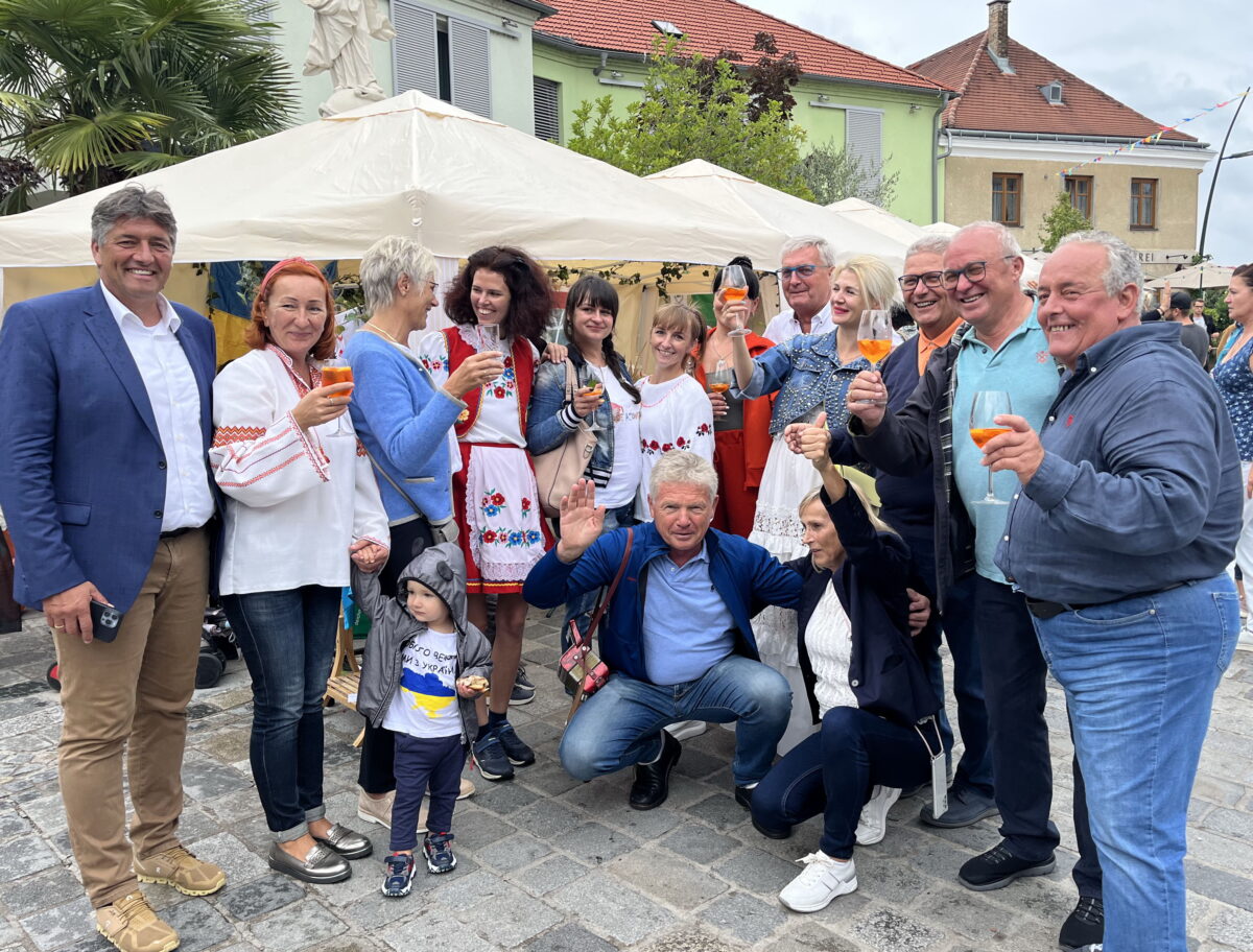 Grafenwöhr feiert verspätete „Silberhochzeit“ mit der Partnergemeinde Grafenwörth