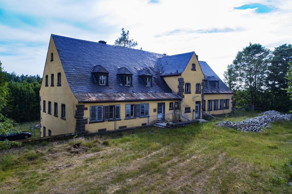Tag des offenen Denkmals: Rundgang im alten Steinbruch der KZ-Gedenkstätte Flossenbürg