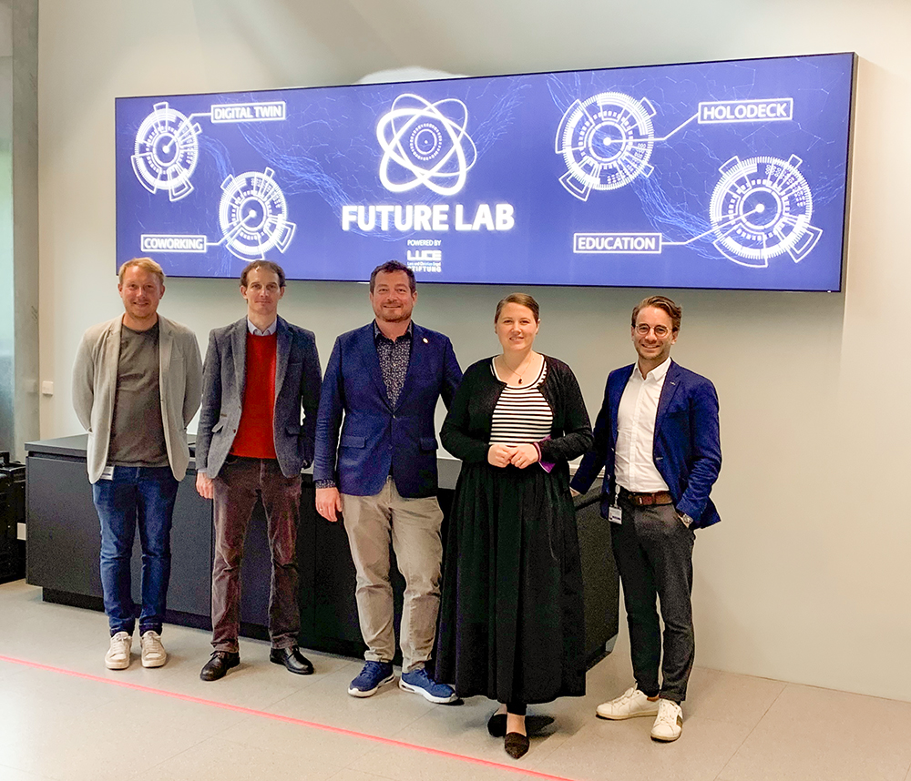 Abgeordnete in neuen „Bildungswelten“ beim Besuch der LUCE-Stiftung