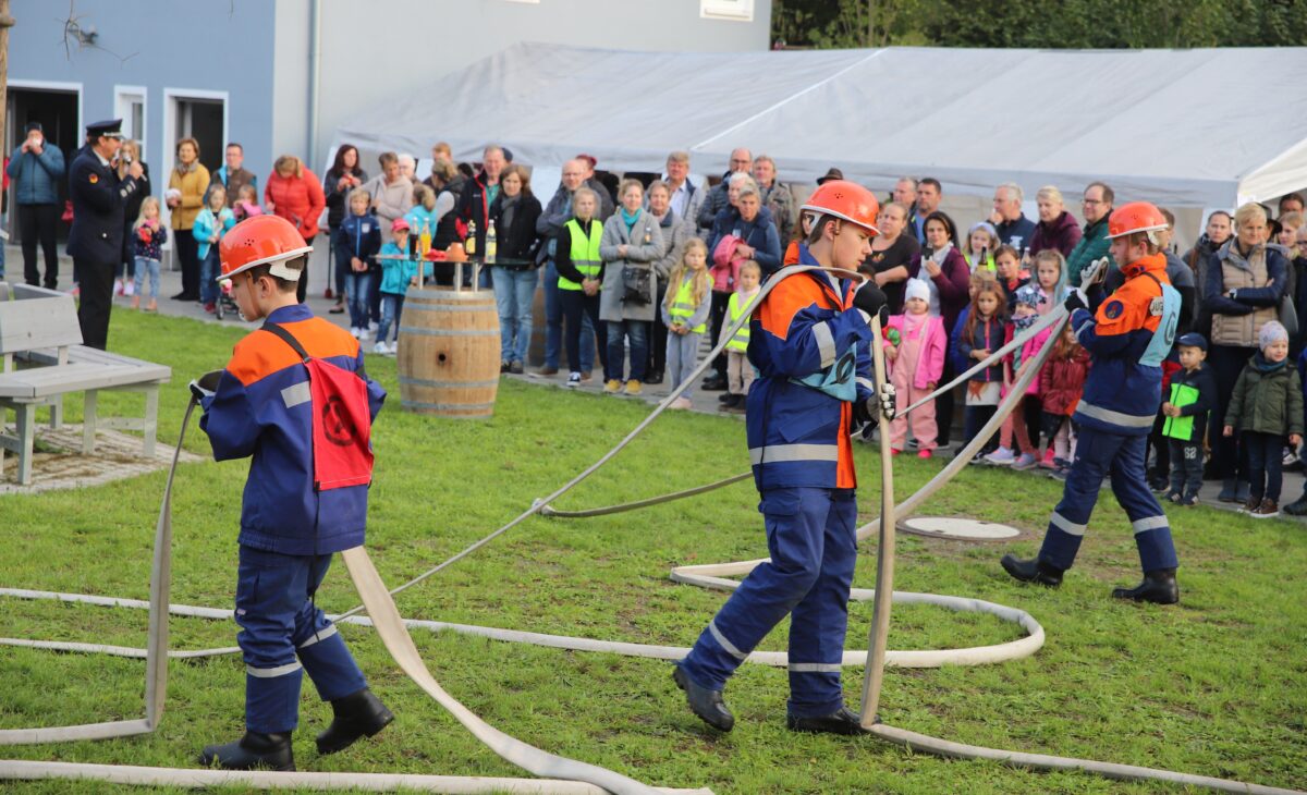 Die Feuerwehr Etzenricht auf dem Servierteller