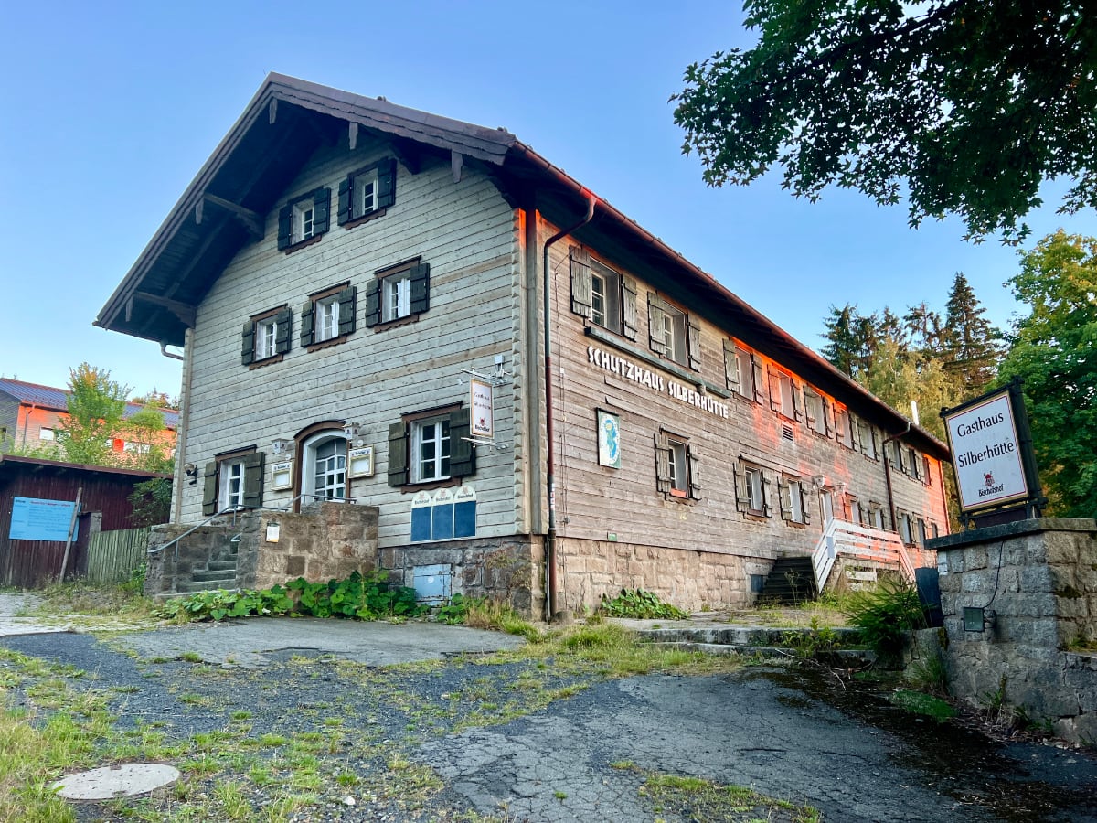 Projekt Silberhütte – auch KZ-Gedenkstätte plant eigene Übernachtungsmöglichkeiten