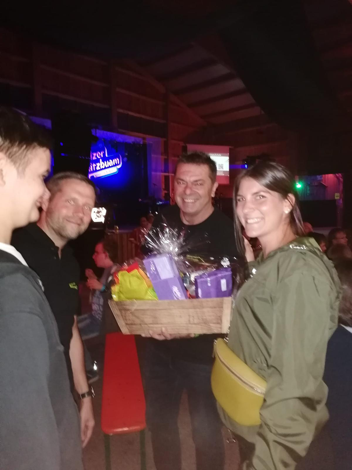 Offene Hilfen bedanken sich mit Geschenkkorb