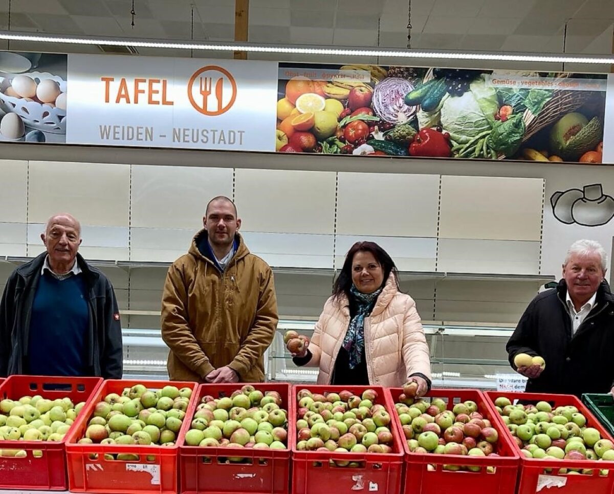 CSU-Ortsverband in Herbstlaune: Apfelernte für die Tafel